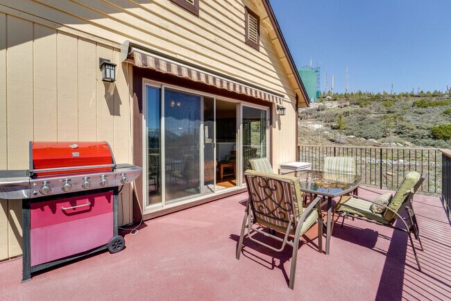 Building Photo - 799 Lookout Point Cir
