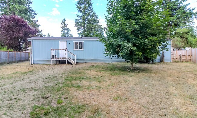 Building Photo - Updated 2 bedroom manufactured home on lar...