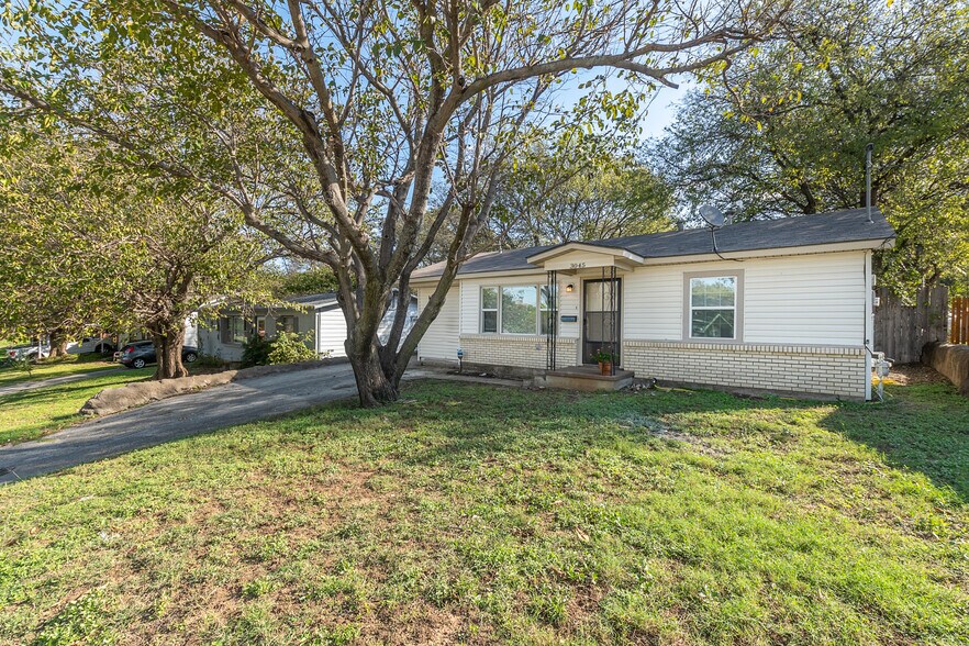 Primary Photo - 3045 Olive Pl