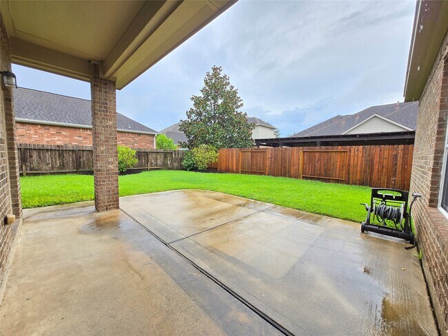 Building Photo - 24923 Florina Ranch Dr