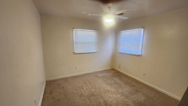Building Photo - 6702 Temple Ave