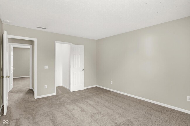 Building Photo - 12059 Seville Rd