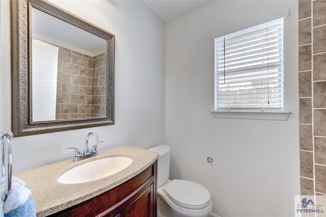 Building Photo - 946 Three Forks Dr