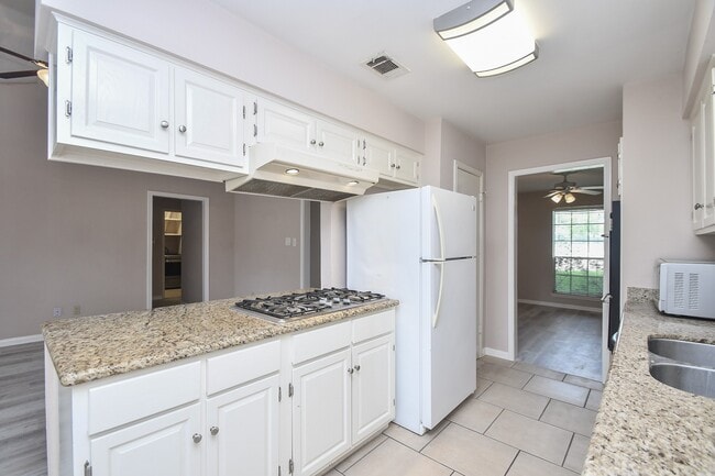 Building Photo - 12939 Westmere Dr