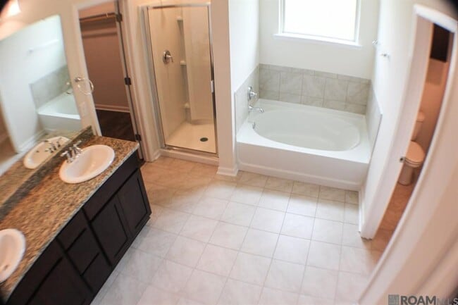 Building Photo - 17609 Eagles Perch Dr