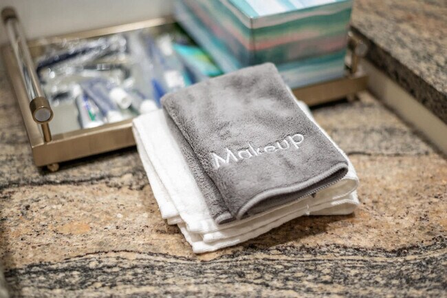 Building Photo - 11468 Club Dr