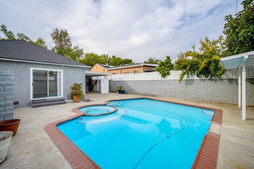 Building Photo - 1250 Bruce Ave