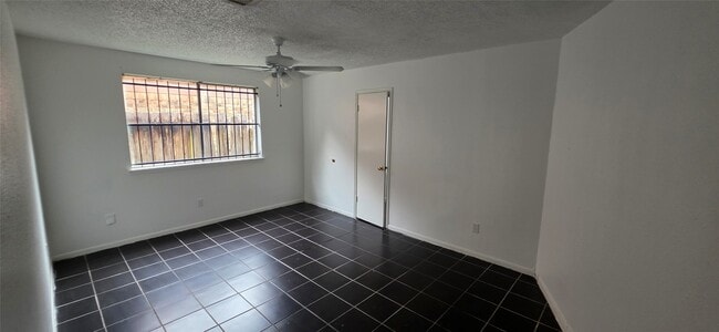 Building Photo - 2606 Lemonwood Ln