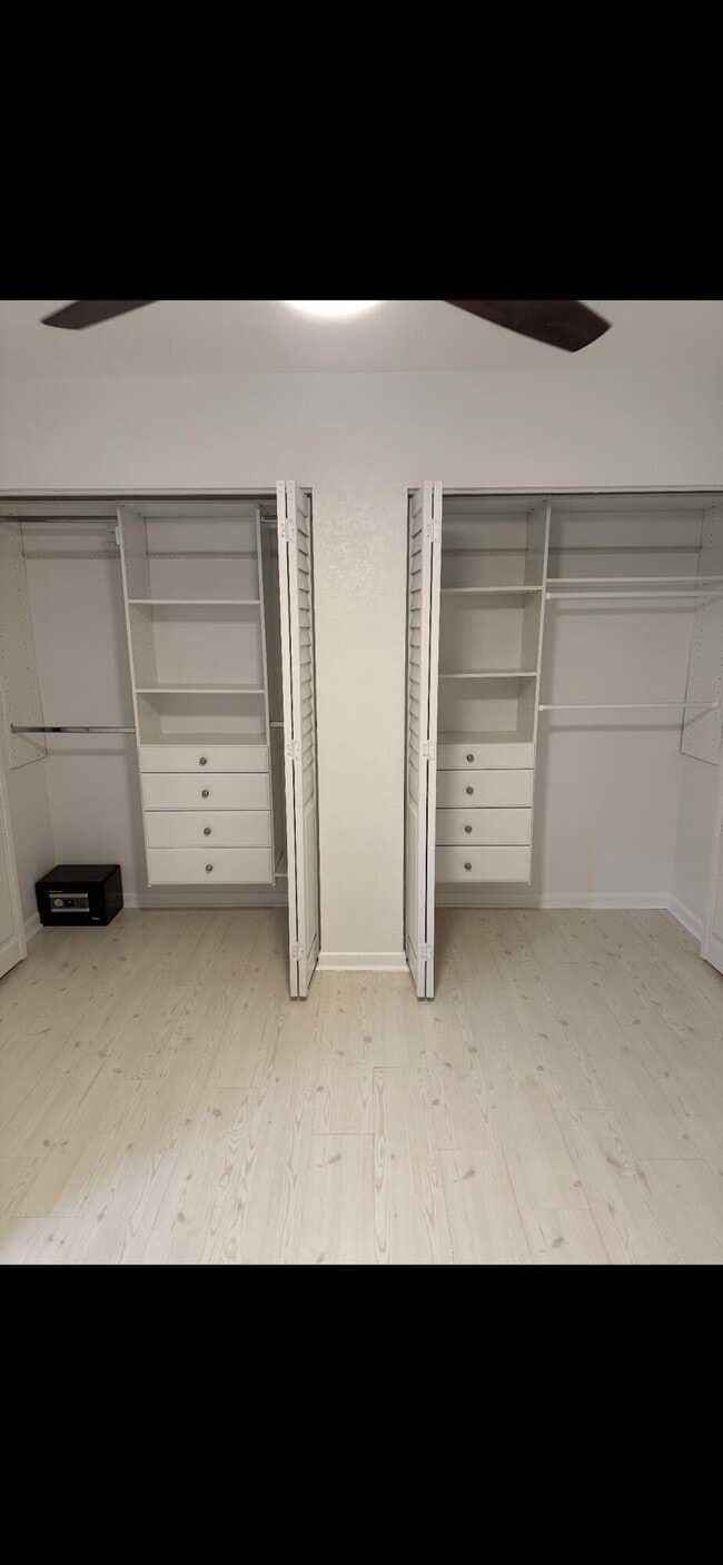 Building Photo - 2110 Sherwood Forest Blvd