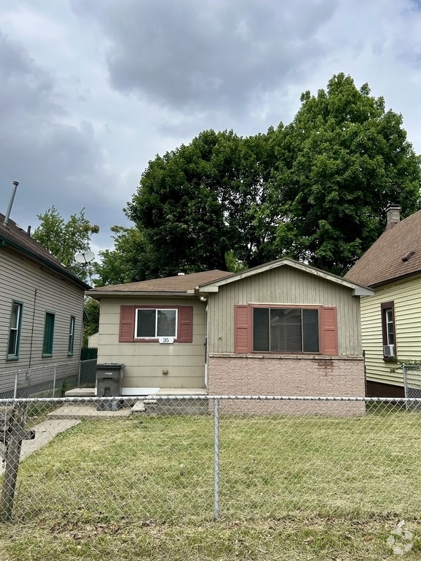 Building Photo - 35 E Charlotte Ave