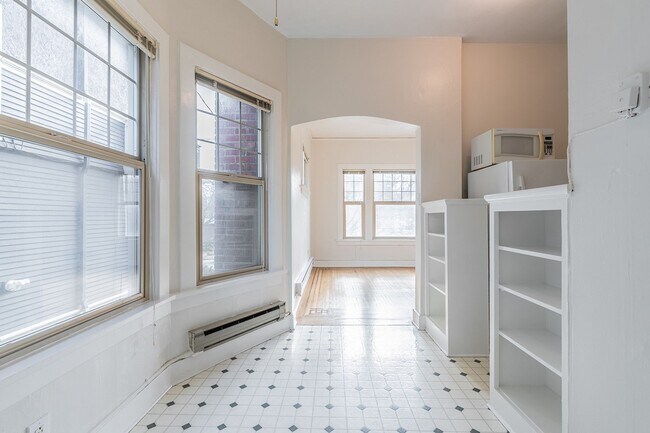 Building Photo - Murette Apartments