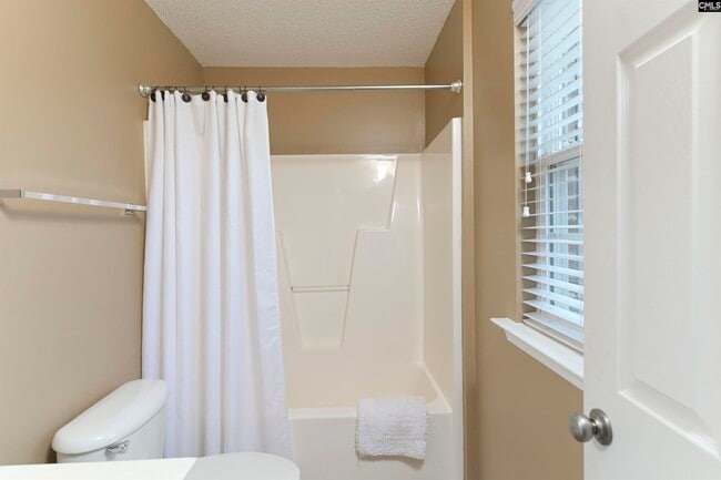 Building Photo - 106 Tuscany Ct