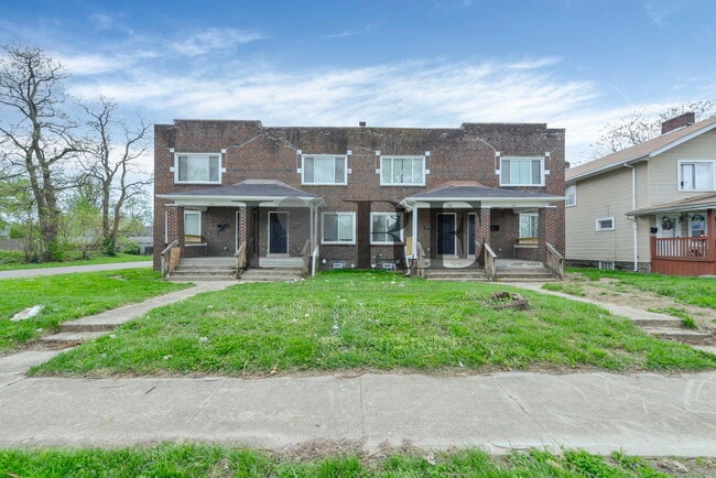 Building Photo - 1153 E 20th Ave