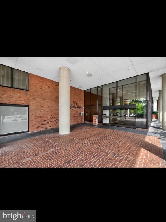 Building Photo - 2555 Pennsylvania Ave NW