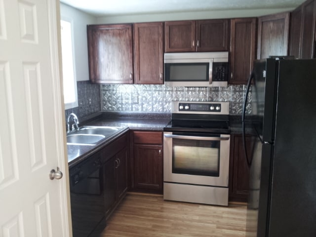 Building Photo - Ogden Townhouse for Rent close to Local Re...