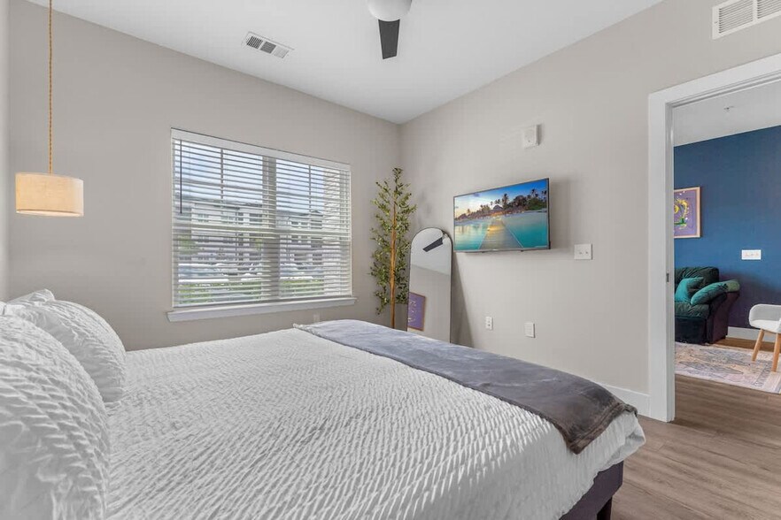 Building Photo - 12430 Rain Strm Ct