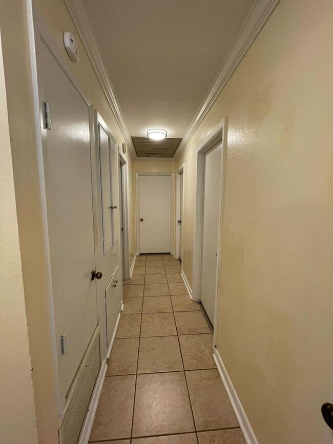 Building Photo - 7 Minutes to Barksdale AFB