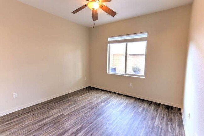 Building Photo - Rancho Sahuarita....$800.00 OFF FIRST FULL MONTH'S RENT!!!