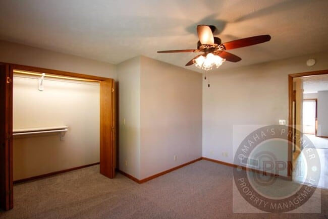 Building Photo - Comfortable 2 Bedroom/ 2 Bathroom Duplex |...