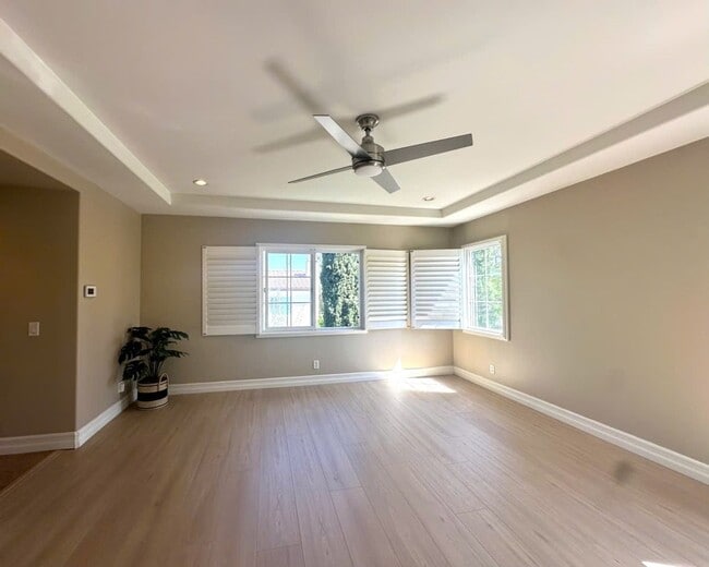 Building Photo - Single House Irvine