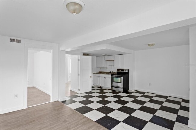 Building Photo - 4103 N Howard Ave