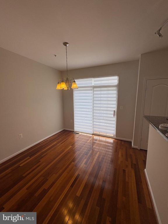 Building Photo - 537 Ensemble Ct