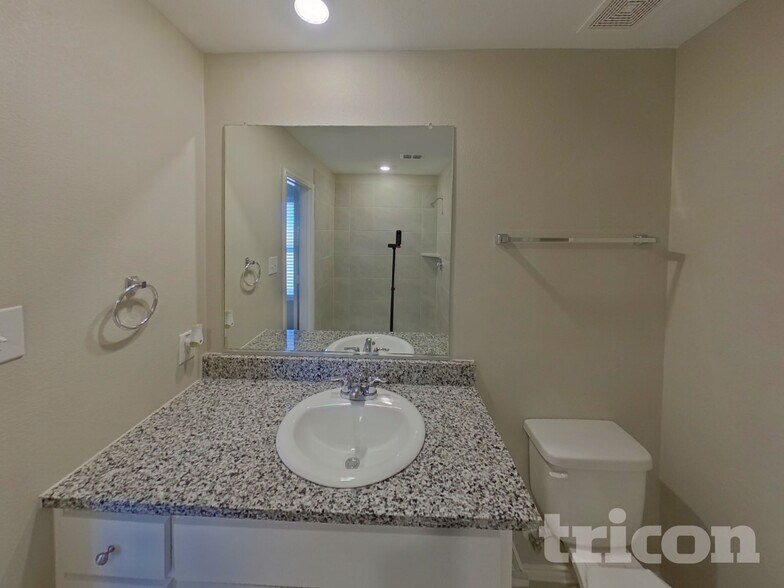 Building Photo - 116 Cornstalk Ln