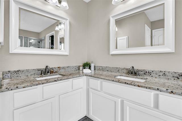 Building Photo - 600 Ashcrest Ct