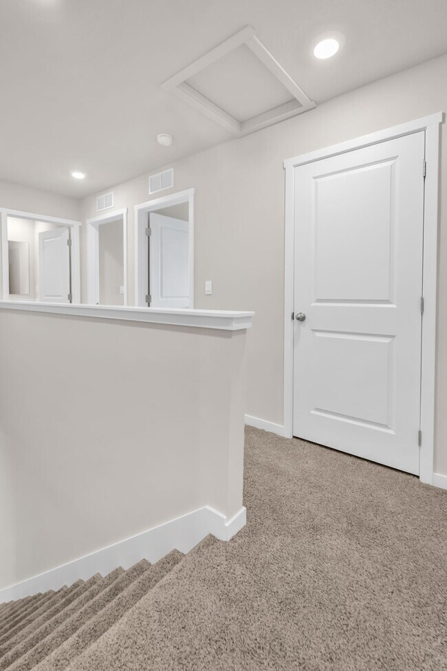 Building Photo - 8977 N 167th St