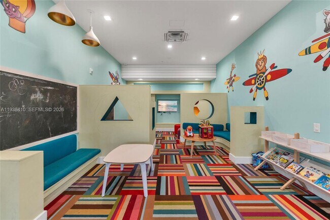 Building Photo - 8279 NW 43rd St