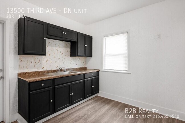 Building Photo - 13500 THIRD AVE-DN unit