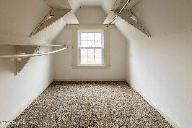 Building Photo - 505 Oxford Pl