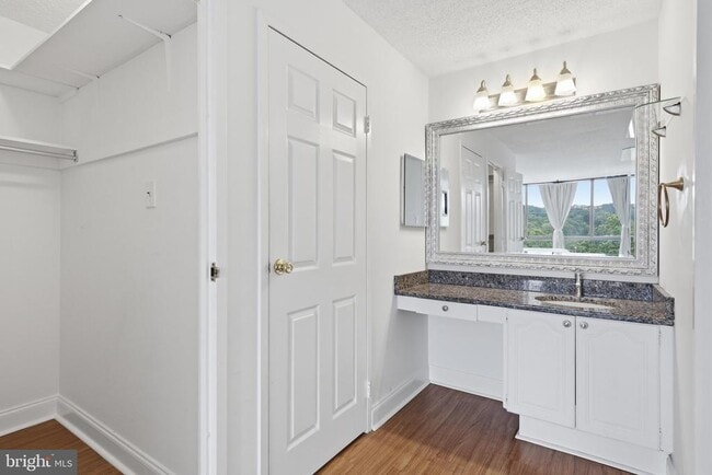 Building Photo - 5300 Holmes Run Pkwy