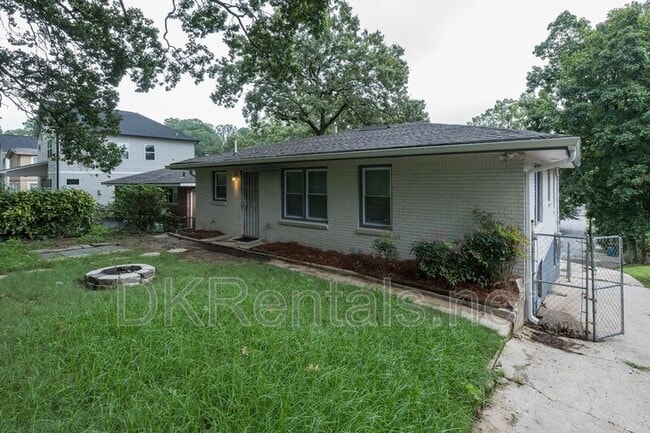 Building Photo - 257 Barfield Ave SW