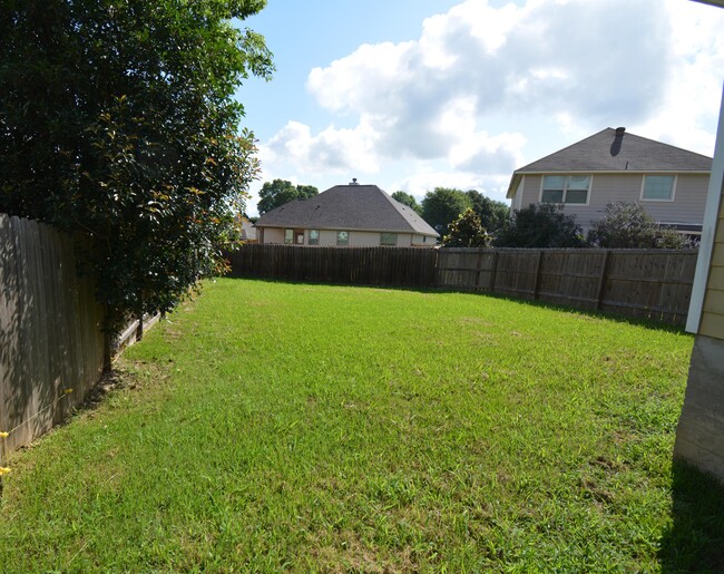 Building Photo - 2803 Weeping Willow Cir