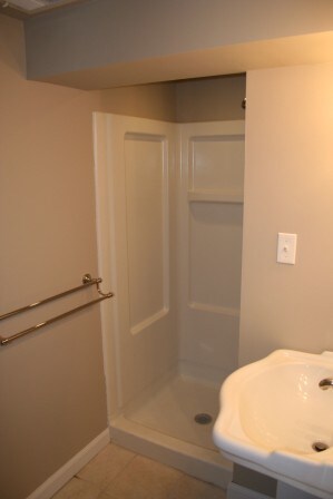 Building Photo - 462 Moran Rd