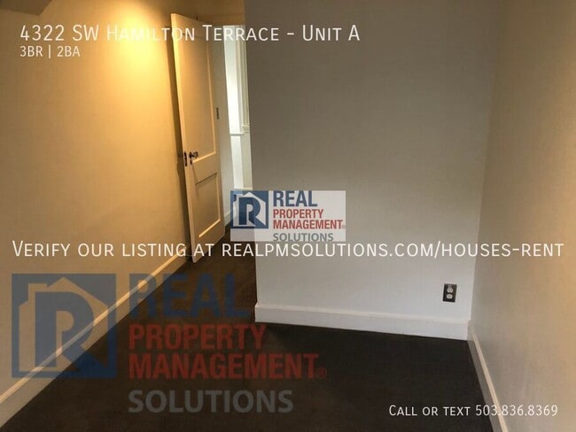Building Photo - 4322 SW Hamilton Terrace