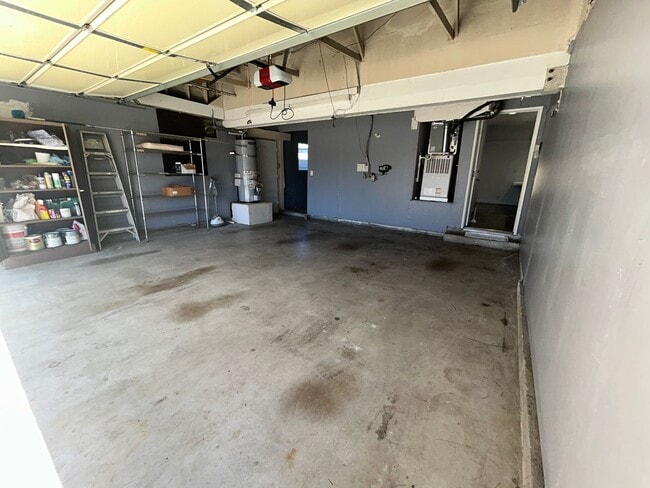 Building Photo - Spacious 4 Bed, 3 Bath for Rent - Westminster