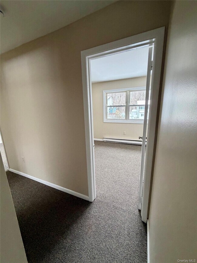 Building Photo - 11 Kathleen Ct