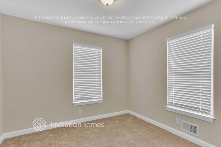 Building Photo - 3043 Chico Dr