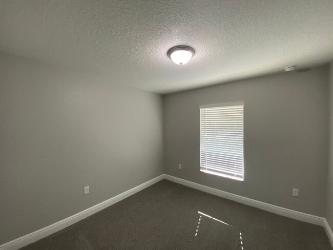 Building Photo - Beautiful  Home Citrus Springs - 4/2/2 Gre...