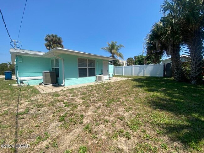 Building Photo - 19 Rivershore Dr