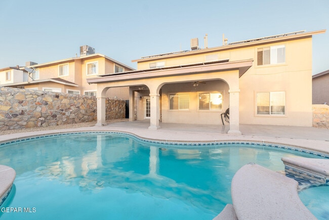 Building Photo - 7037 Luz De Espejo Dr