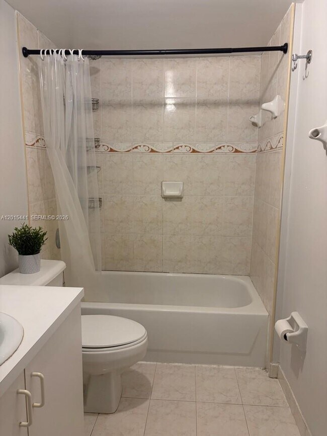 Building Photo - 9470 Tangerine Pl
