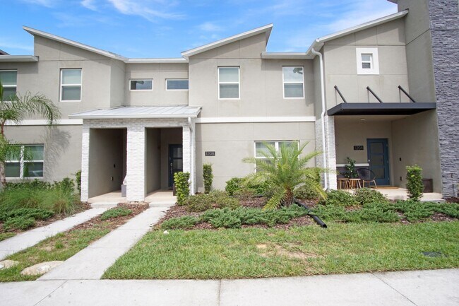 Building Photo - Pool Townhome Now Available