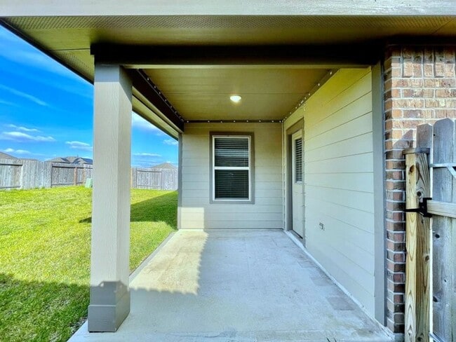 Building Photo - 3822 McDonough Way