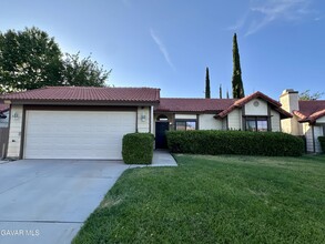 Building Photo - 2815 College Park Dr W