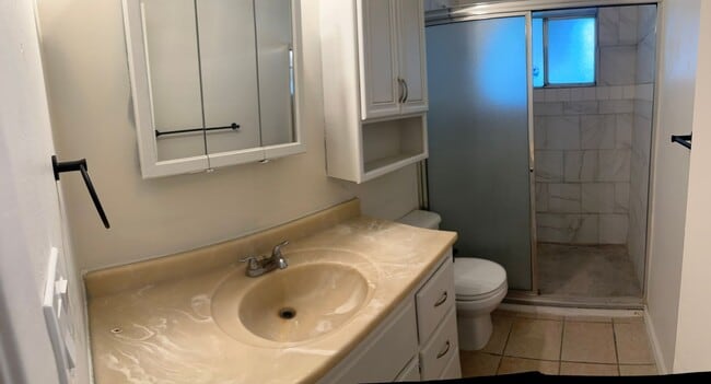 Building Photo - 3 Bedroom / 2 Bathroom Single Story Home in San Jacinto