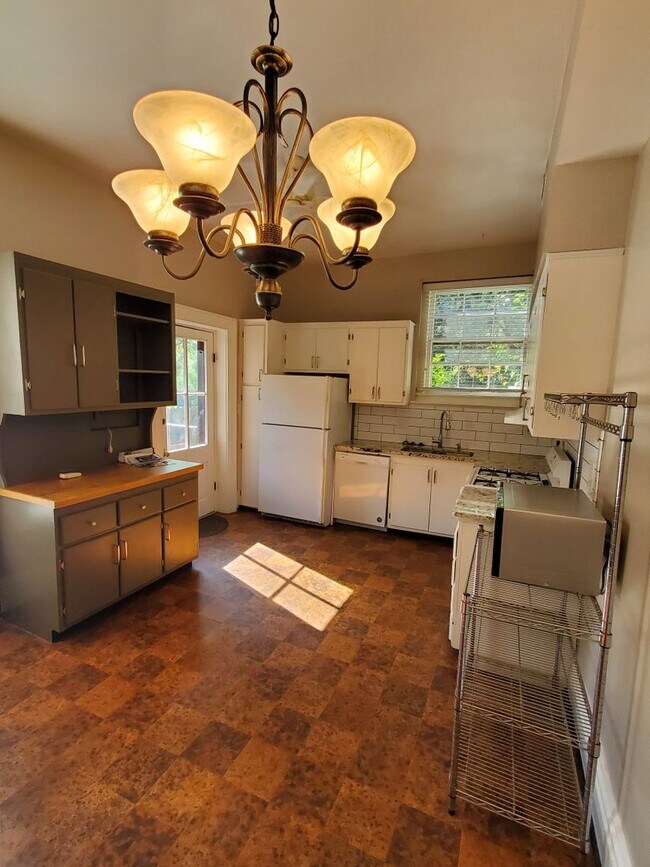 Building Photo - Spacious 2-Story Home In Historic Church H...