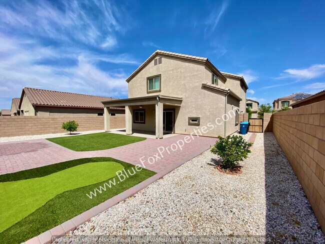 Building Photo - 9009 W Rolling Springs Dr